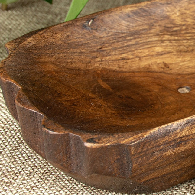 Jabonera de madera tallada a mano